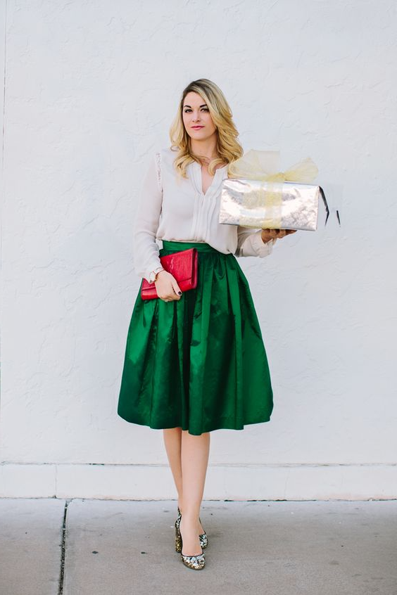 Emerald Green Pleated Short Skirt for Special Occasions