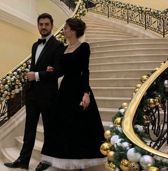 Black Velvet Long Sleeves Wedding Gown with Ruffle Hem