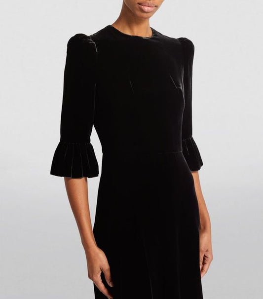 Black Long Velvet Dress with Puff Sleeves and Ruffle Hem