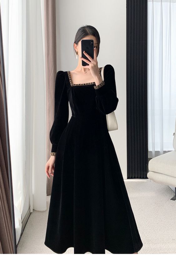 Black Long Sleeves Velvet Midi Dress Square Neckline