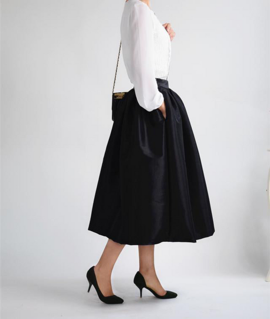 Black Midi Pleated and Pocketed Skirt for Dinner and Parties