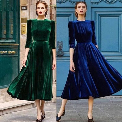 Luxurious Emerald Green Velvet Midi Dress – A Must-Have for Your Wardrobe