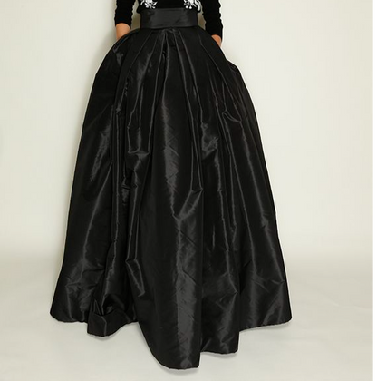 Stylish Black Taffeta Maxi Skirt – Pleated and Long for a Refined Look