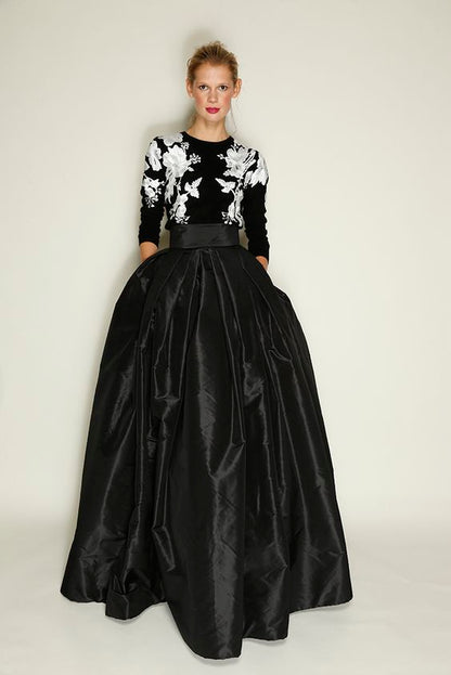 Stylish Black Taffeta Maxi Skirt – Pleated and Long for a Refined Look