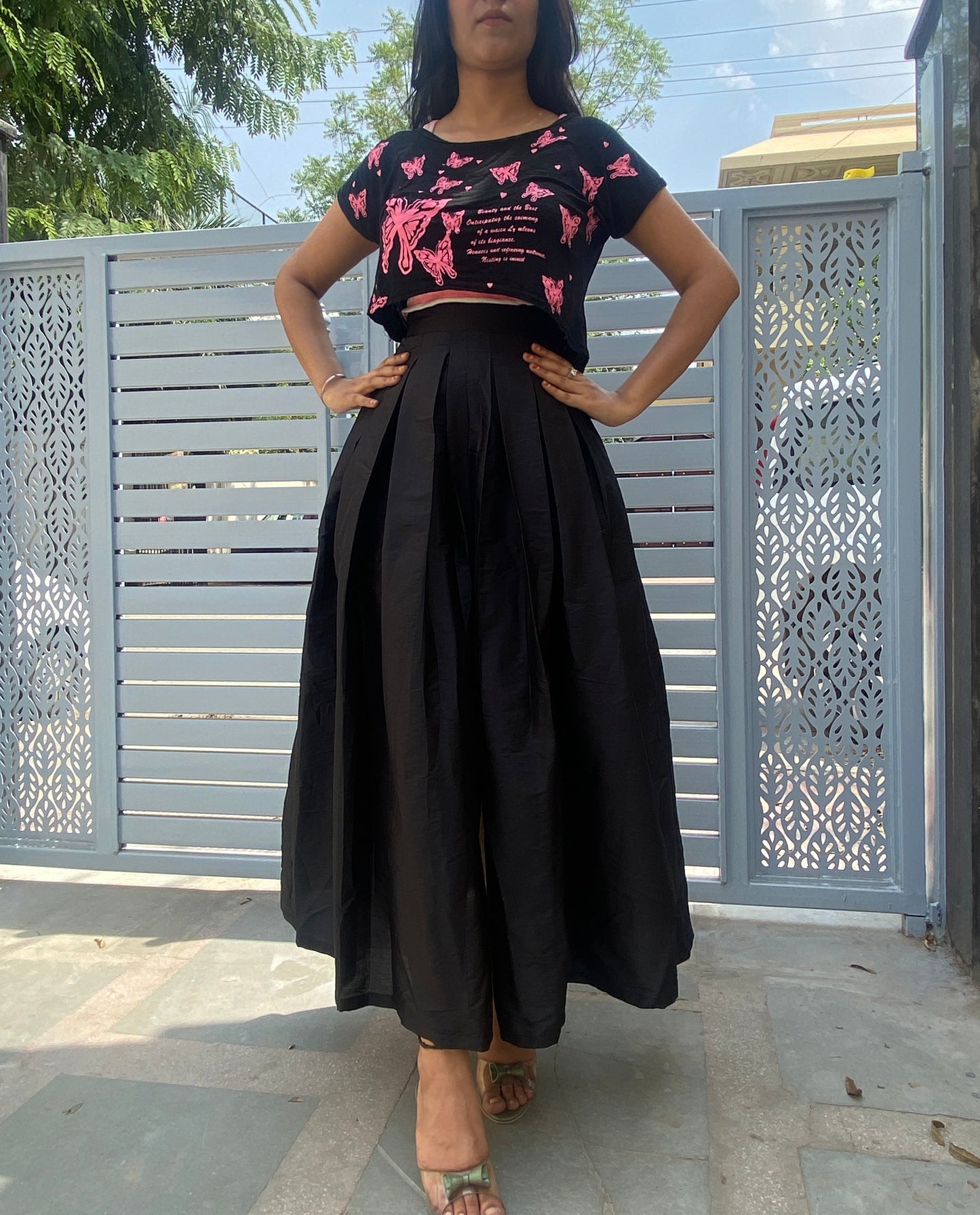 Elegant Front Slit Black Skirt – Perfect for a Glamorous Look