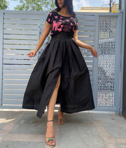 Elegant Front Slit Black Skirt – Perfect for a Glamorous Look