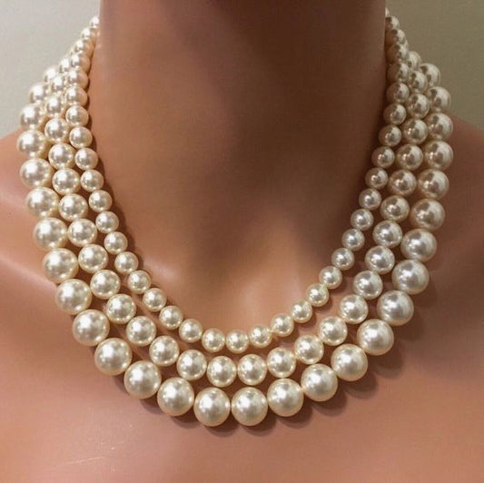 Elegant Pearl Necklace