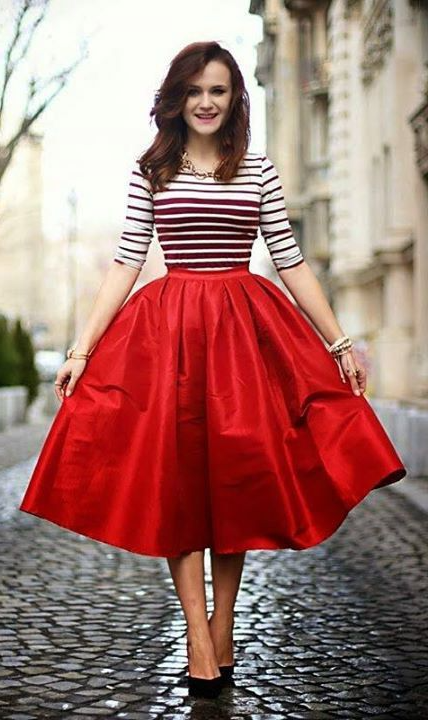 Fashionable Red High Waist Pleated Skirt – Elegant and Versatile